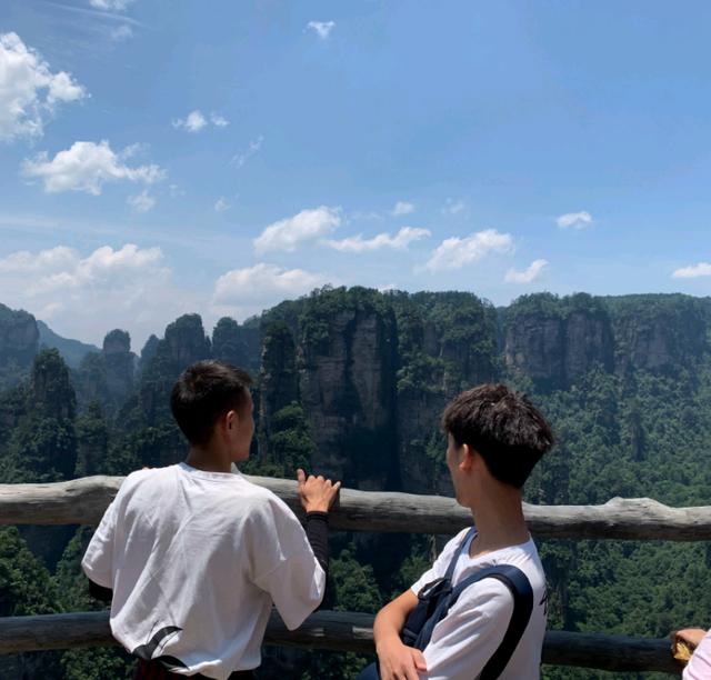 張家界玻璃大峽谷游玩攻略_張家界玻璃大峽谷游玩攻略_張家界玻璃大峽谷游玩攻略