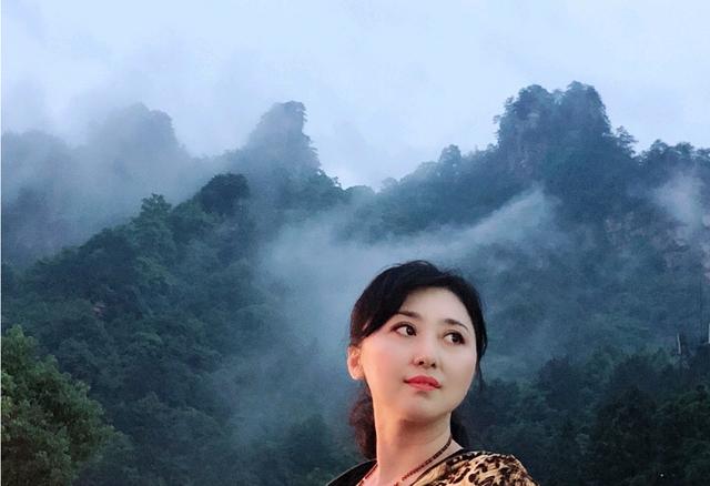 張家界玻璃大峽谷游玩攻略_張家界玻璃大峽谷游玩攻略_張家界玻璃大峽谷游玩攻略