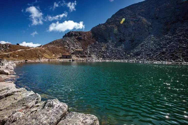 關山湖風景區游玩攻略_關山湖風景區游玩攻略_關山湖風景區游玩攻略