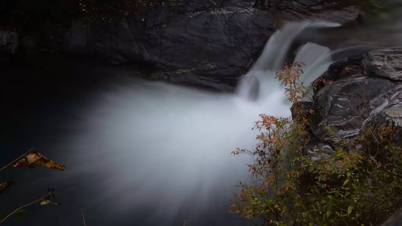 關山湖風景區游玩攻略_關山湖風景區游玩攻略_關山湖風景區游玩攻略