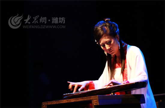 簡介古琴曲《高山流水》的典故_高山流水古琴介紹_古琴名曲《高山流水》作者