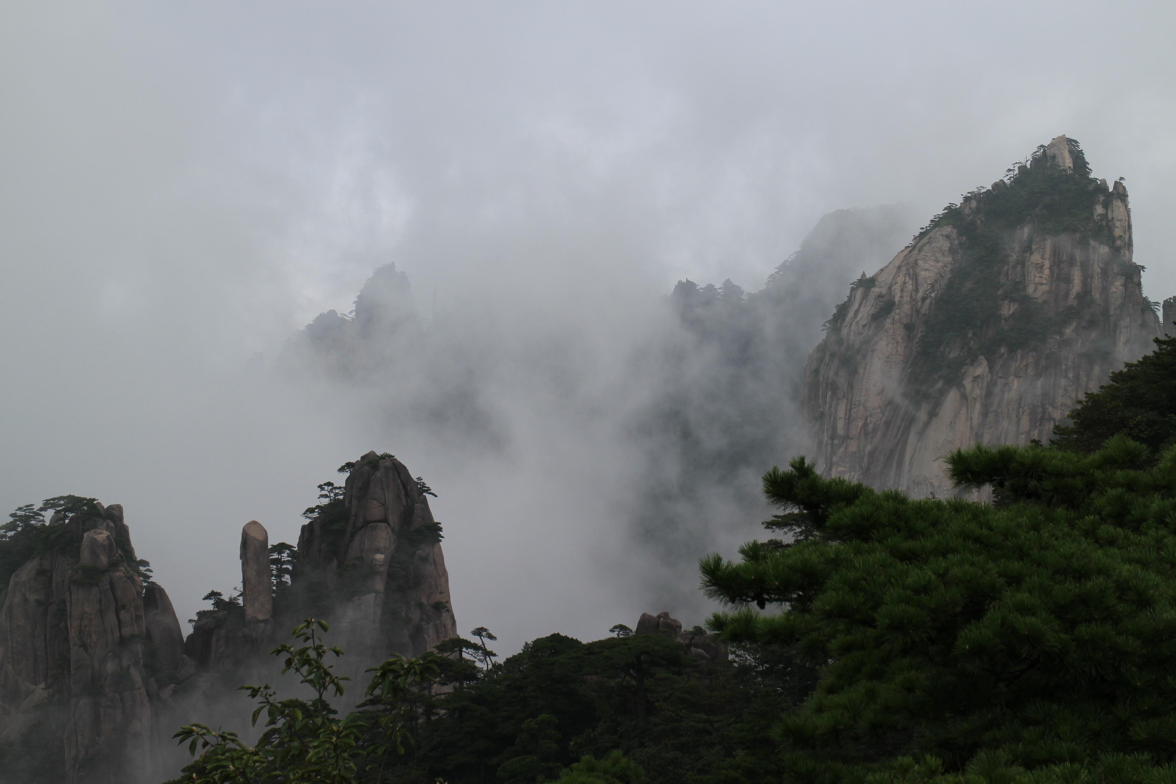 黃山景區(qū)內(nèi)住宿攻略_黃山景區(qū)內(nèi)住宿住哪里會(huì)便宜些_黃山風(fēng)景區(qū)旅游住宿攻略