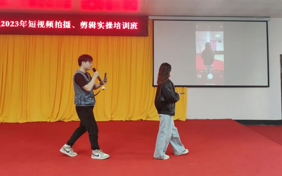 手機(jī)拍攝教學(xué)視頻培訓(xùn)感言_視頻培訓(xùn)方案拍攝手機(jī)怎么做_手機(jī)視頻拍攝培訓(xùn)方案