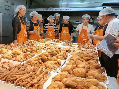 哪有學鹵菜熟食技術_學熟食鹵菜技術培訓多少錢_學做鹵菜熟食多少學費