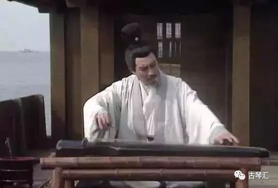 古琴桌上放什么好_放古琴的桌子_古琴怎么擺放桌子