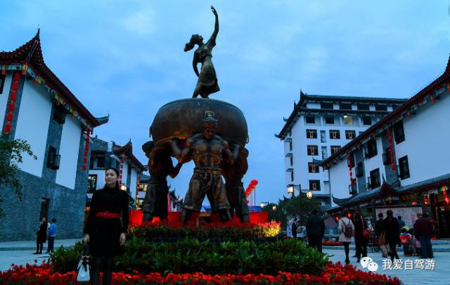 神龍架自駕游路線_神龍架自駕危險嗎_神龍架風(fēng)景區(qū)自駕旅游攻略