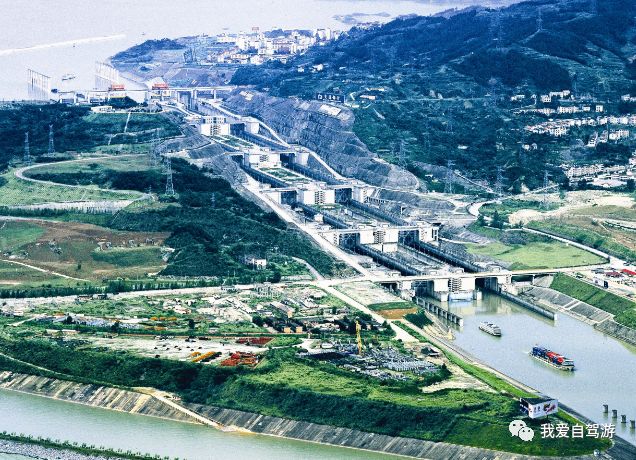 神龍架自駕危險嗎_神龍架自駕游路線_神龍架風(fēng)景區(qū)自駕旅游攻略