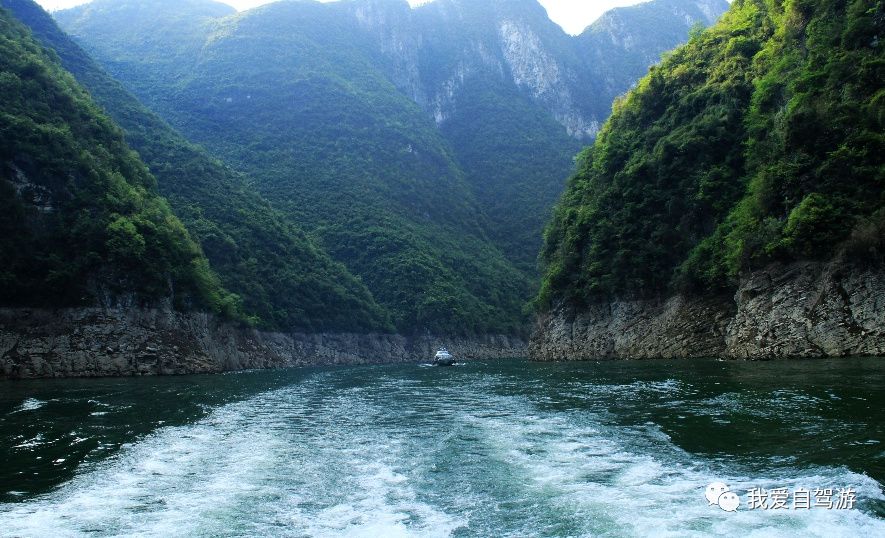 神龍架自駕危險嗎_神龍架自駕游路線_神龍架風(fēng)景區(qū)自駕旅游攻略