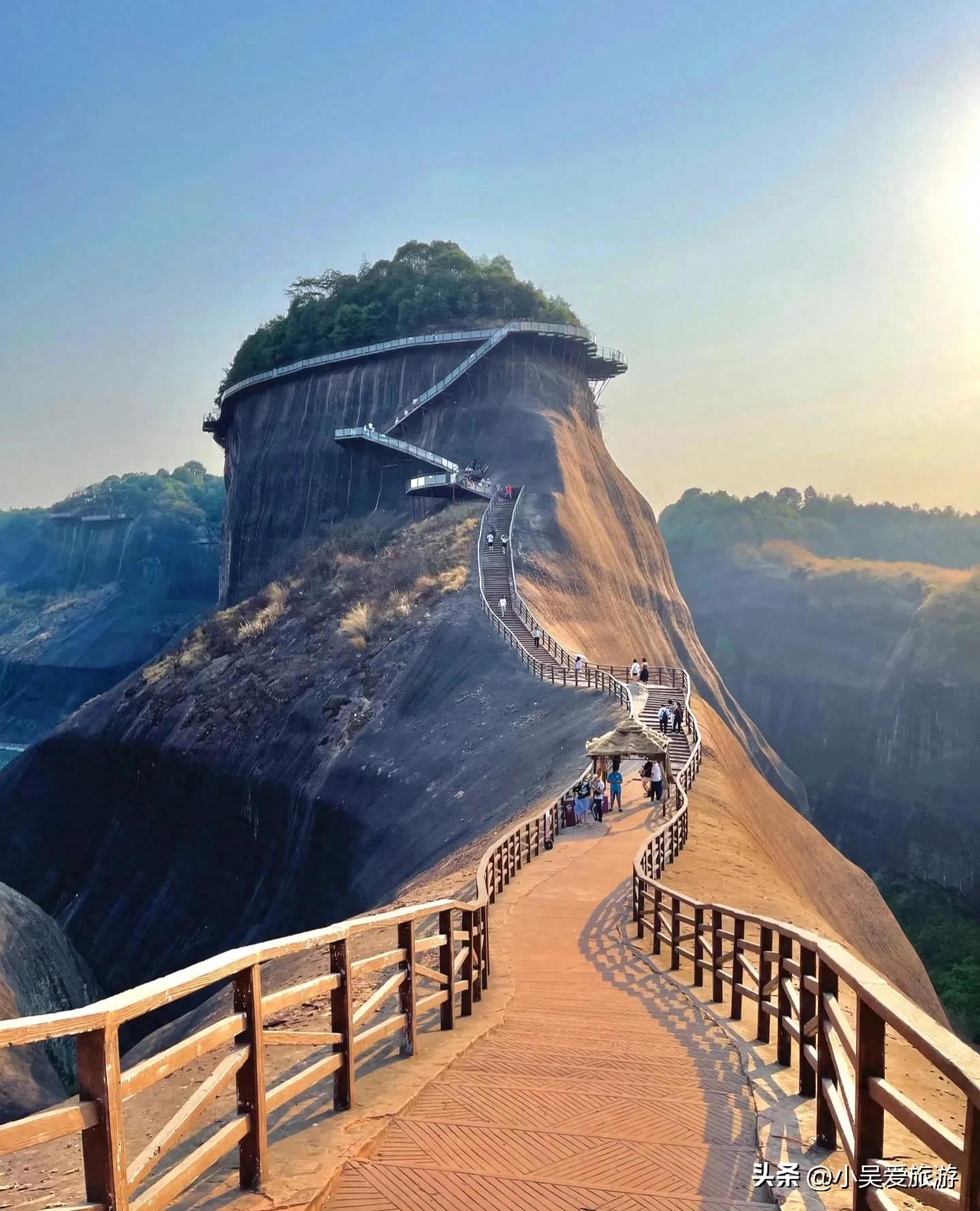 丹霞地貌游玩攻略_丹霞地貌景點_丹霞地貌旅游攻略
